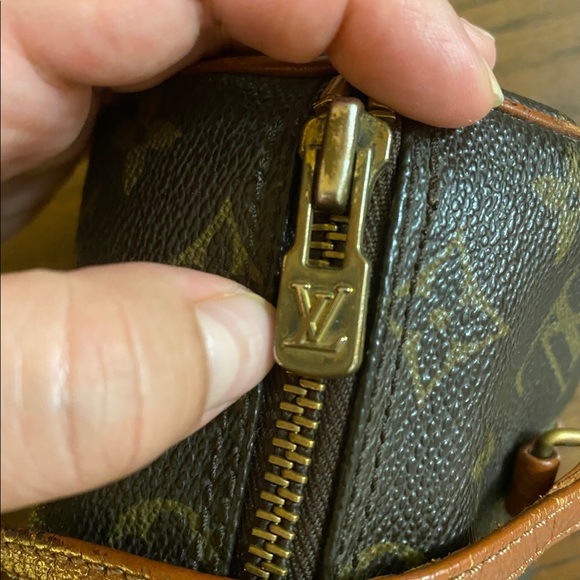 Authentic 1970's Louis Vuitton Papillon 22- RARE - Picture 2 of 6